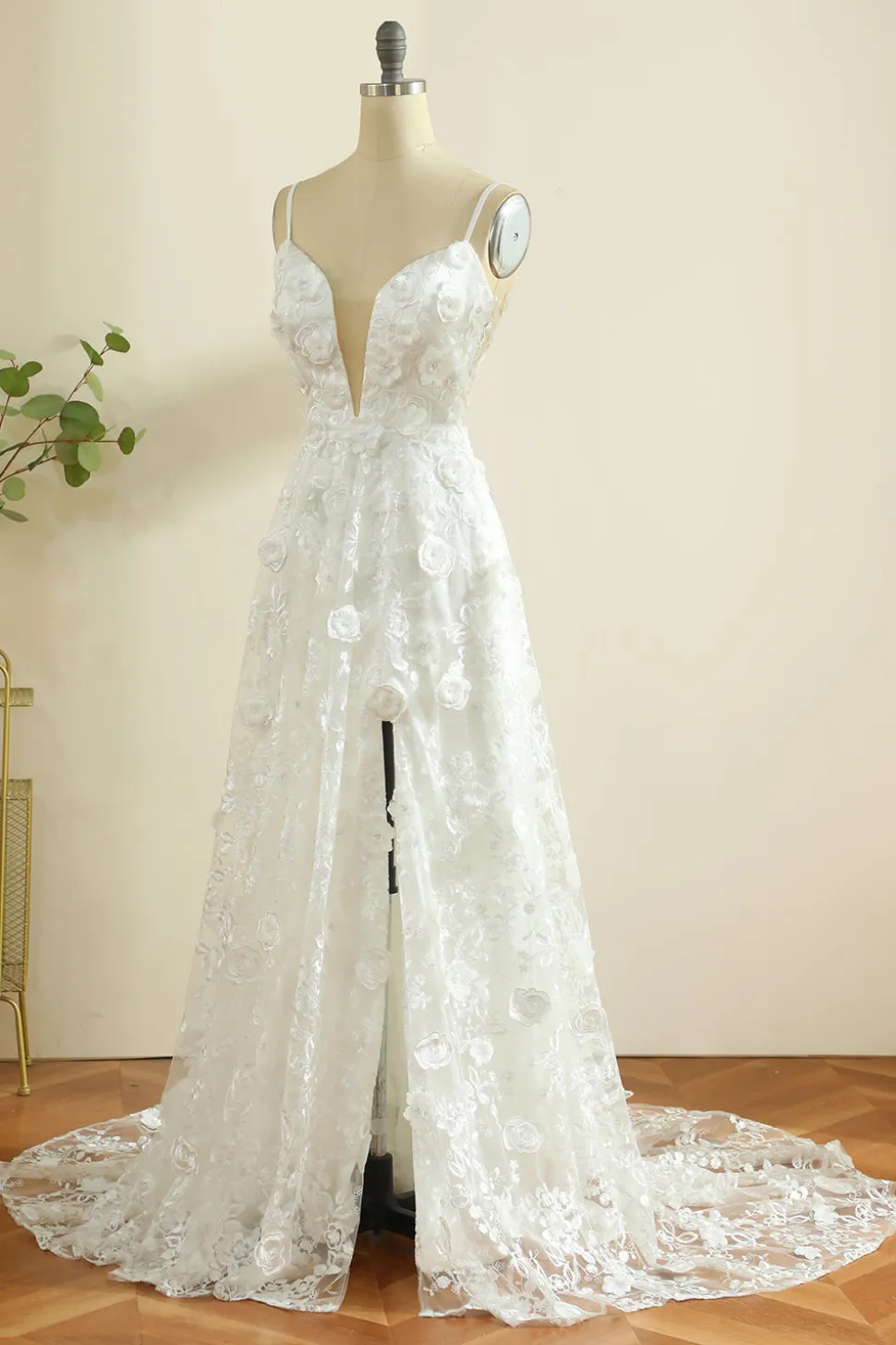 Spaghetti branco tiras vestido de noiva Boho com fenda