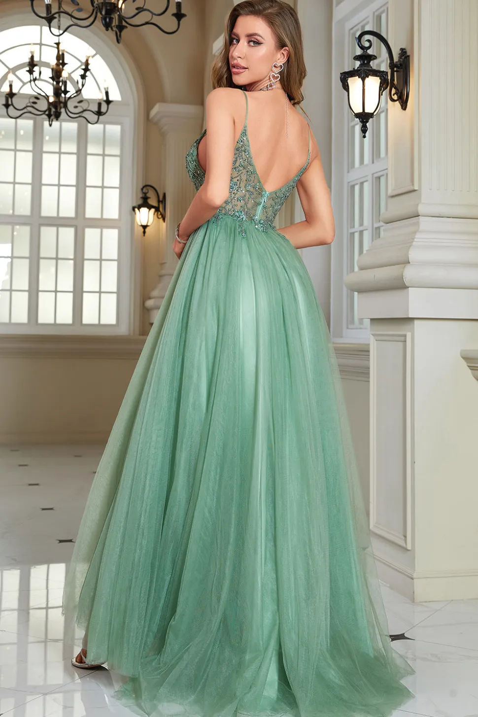 Sparkly Borgonha frisado longo vestido de baile de tule com fenda