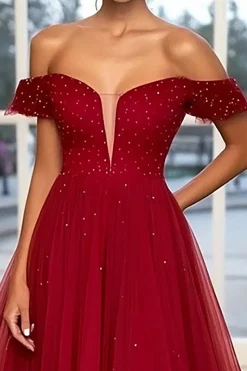 Sparkly Burgundy Ball Gown fora do ombro tule longo vestido de baile com frisos