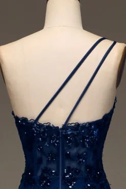Sparkly Dark Navy Tiered Lace Um ombro longo vestido de baile com fenda