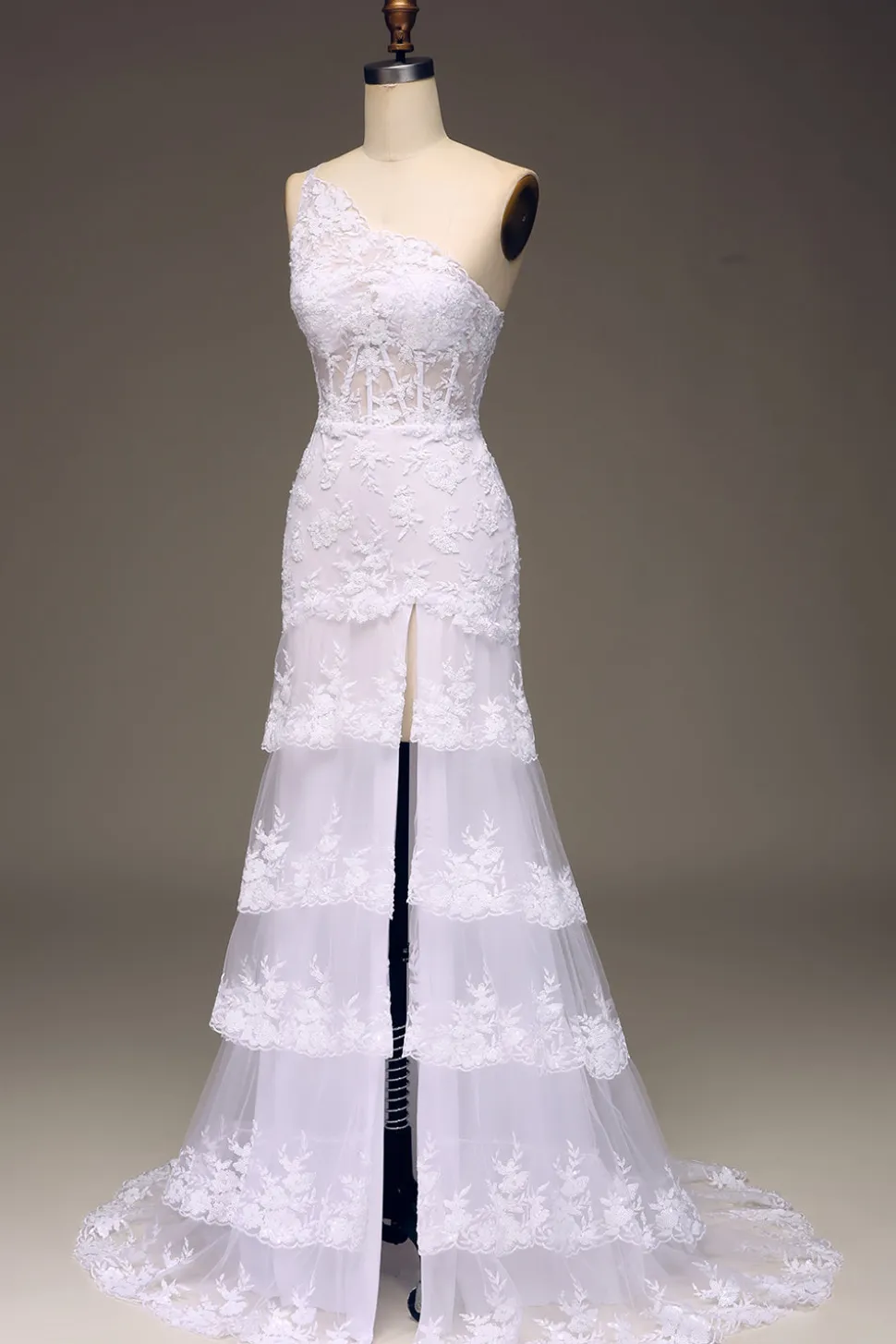 Sparkly Dark Navy Tiered Lace Um ombro longo vestido de baile com fenda