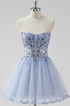 Sparkly Lavanda Strapless Beaded A Line Homecoming Dress com renda para trás