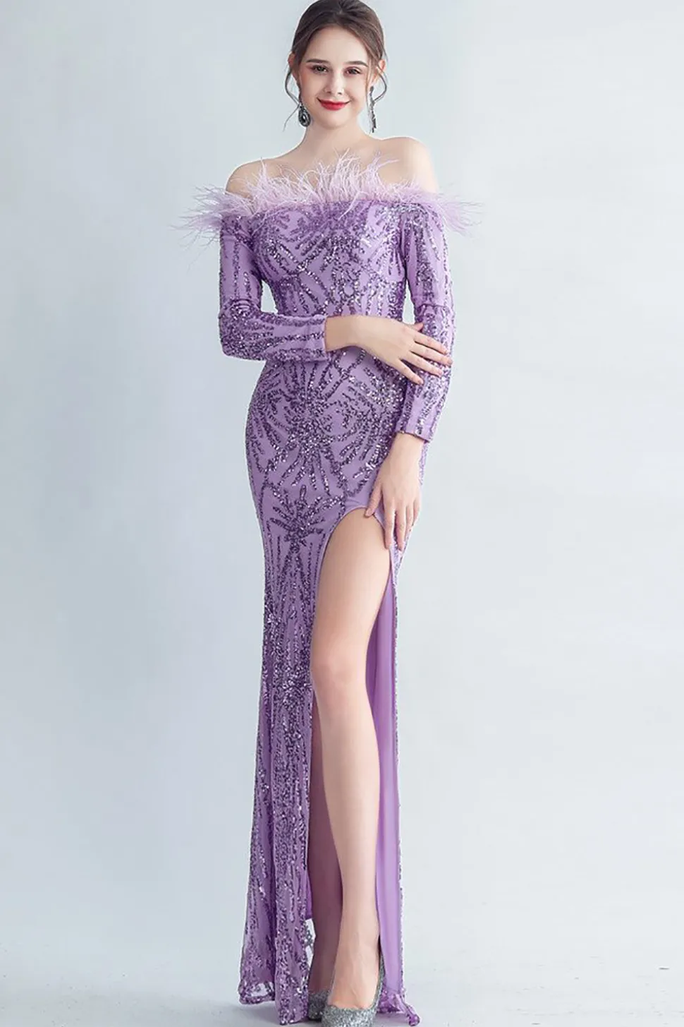 Sparkly Off The Shoulder Sequins Vestido de baile de formatura dourado com penas