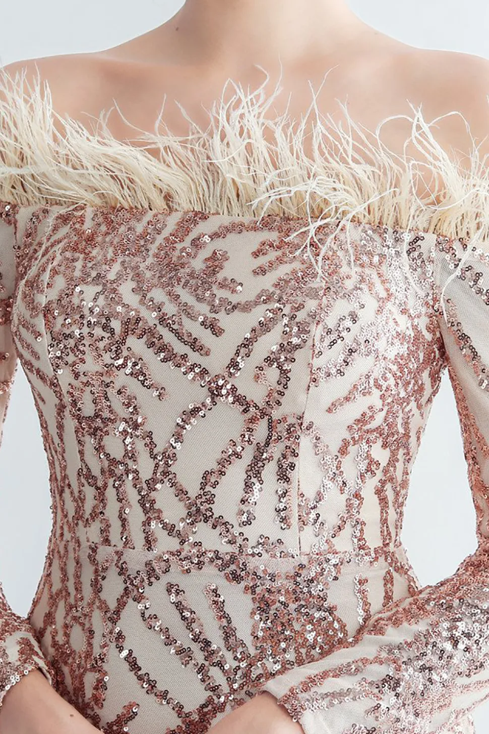 Sparkly Off The Shoulder Sequins Vestido de baile de formatura dourado com penas