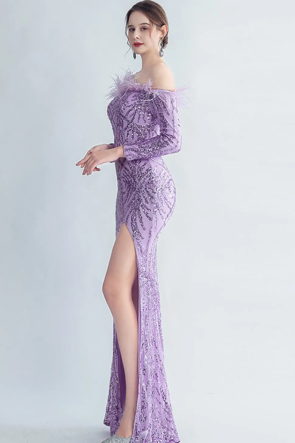 Sparkly Off The Shoulder Sequins Vestido de baile de formatura dourado com penas