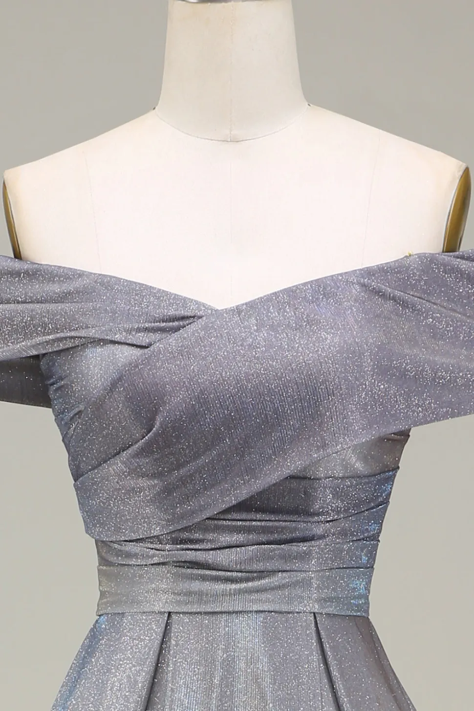 Sparkly Off the Shoulder Uma linha de vestido de baile de princesa com pregas