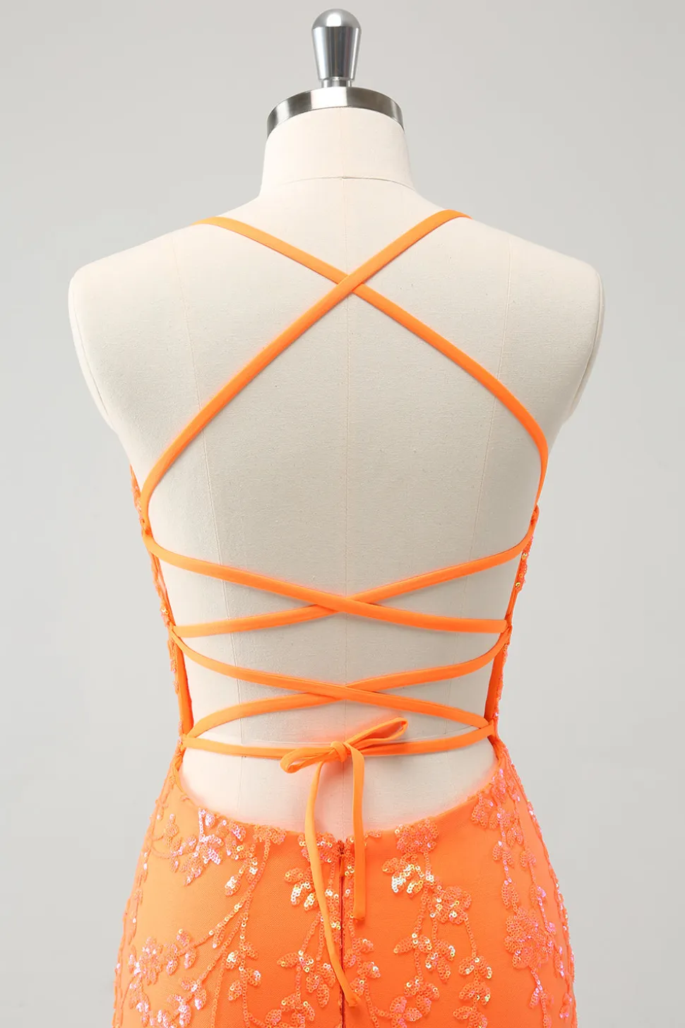 Sparkly Orange Lace-Up Back Tight Short Homecoming Dress com lantejoulas