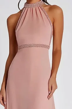 Sparkly Pink Bainha frisada Halter Long Formal Dress