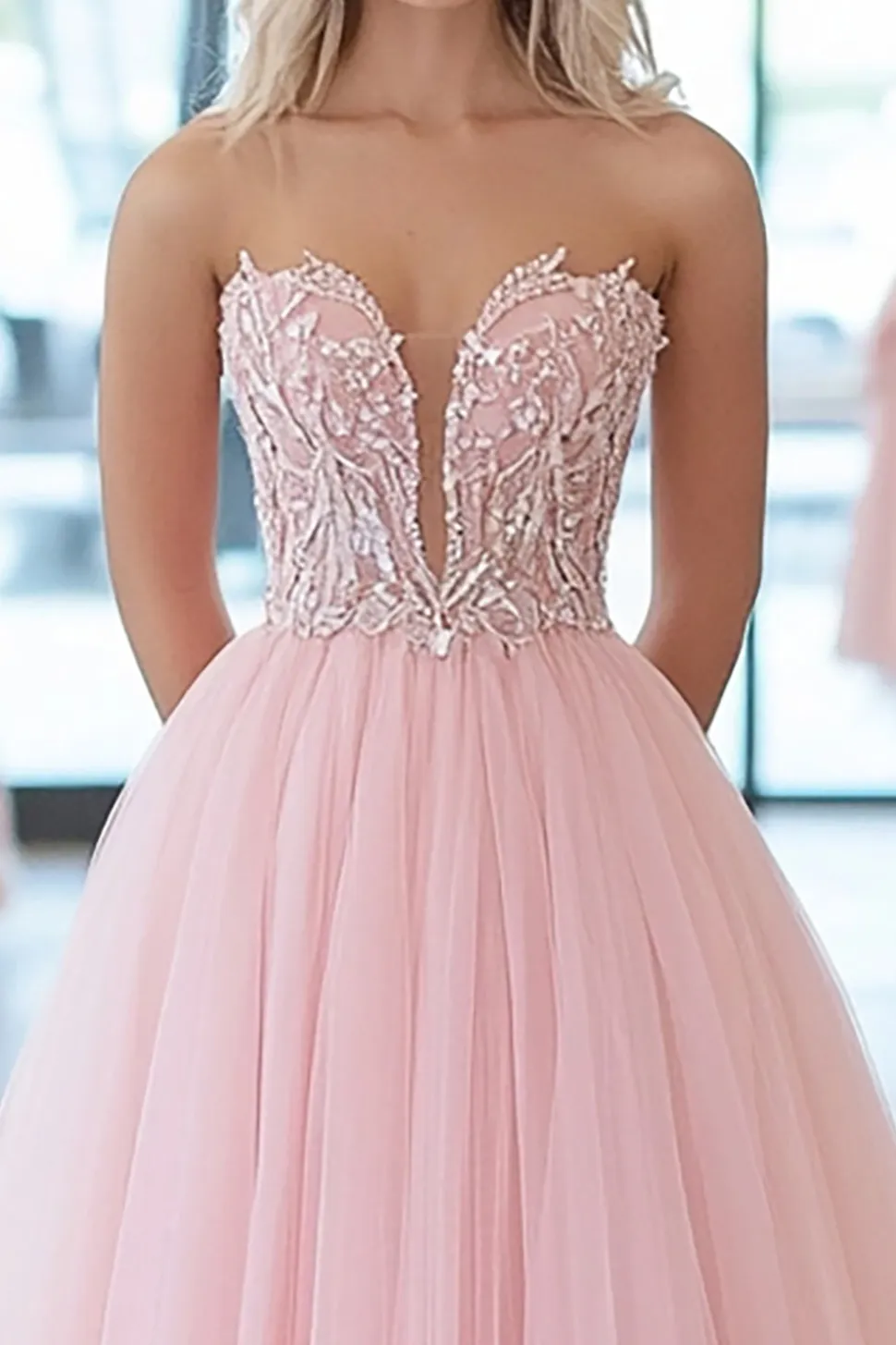 Sparkly Pink Ball Gown Sweetheart Tulle Long Prom Dress com Appliques
