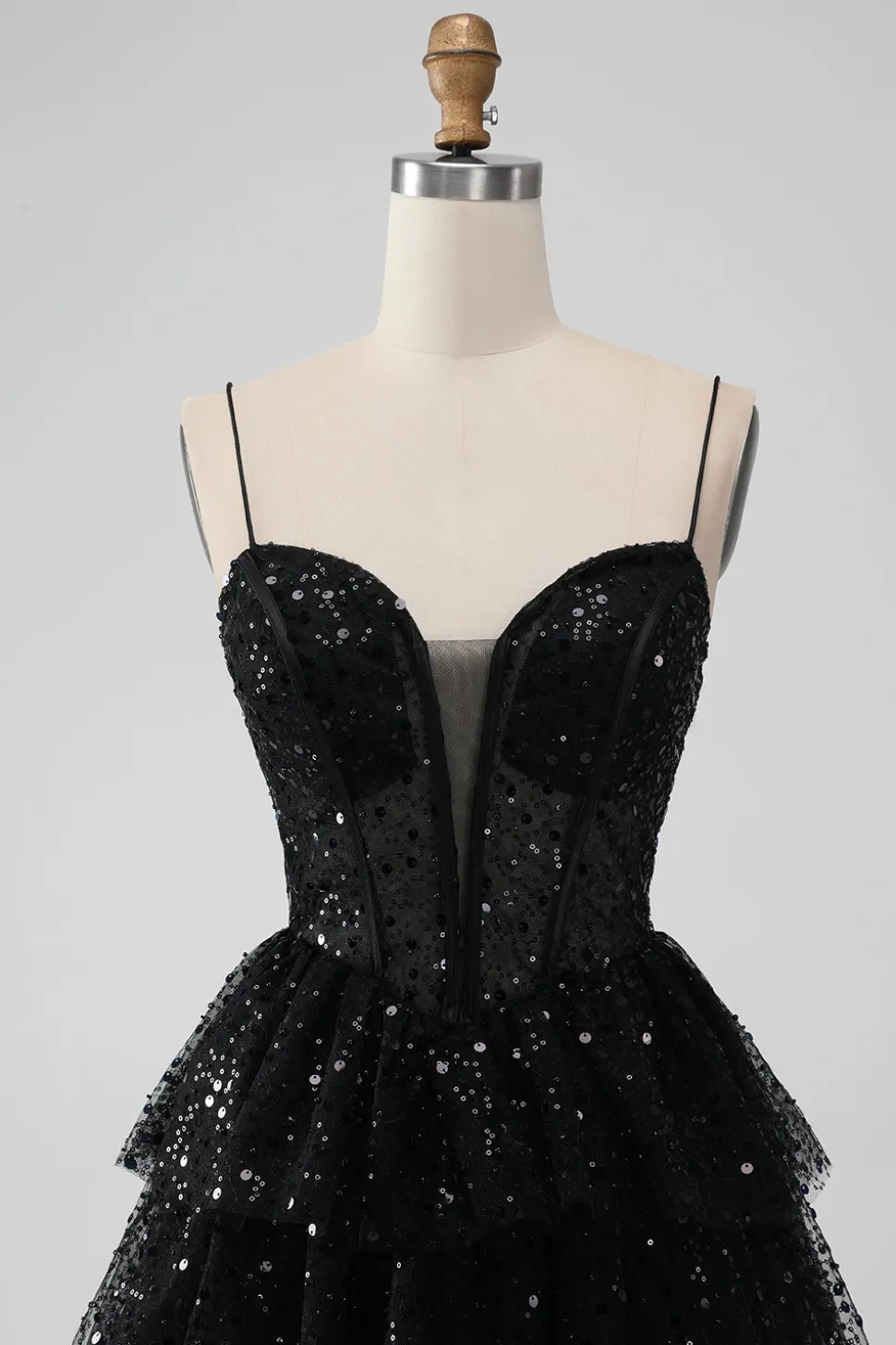 Sparkly Preto Espaghetti Correias Tiered Homecoming Dress com Sequins