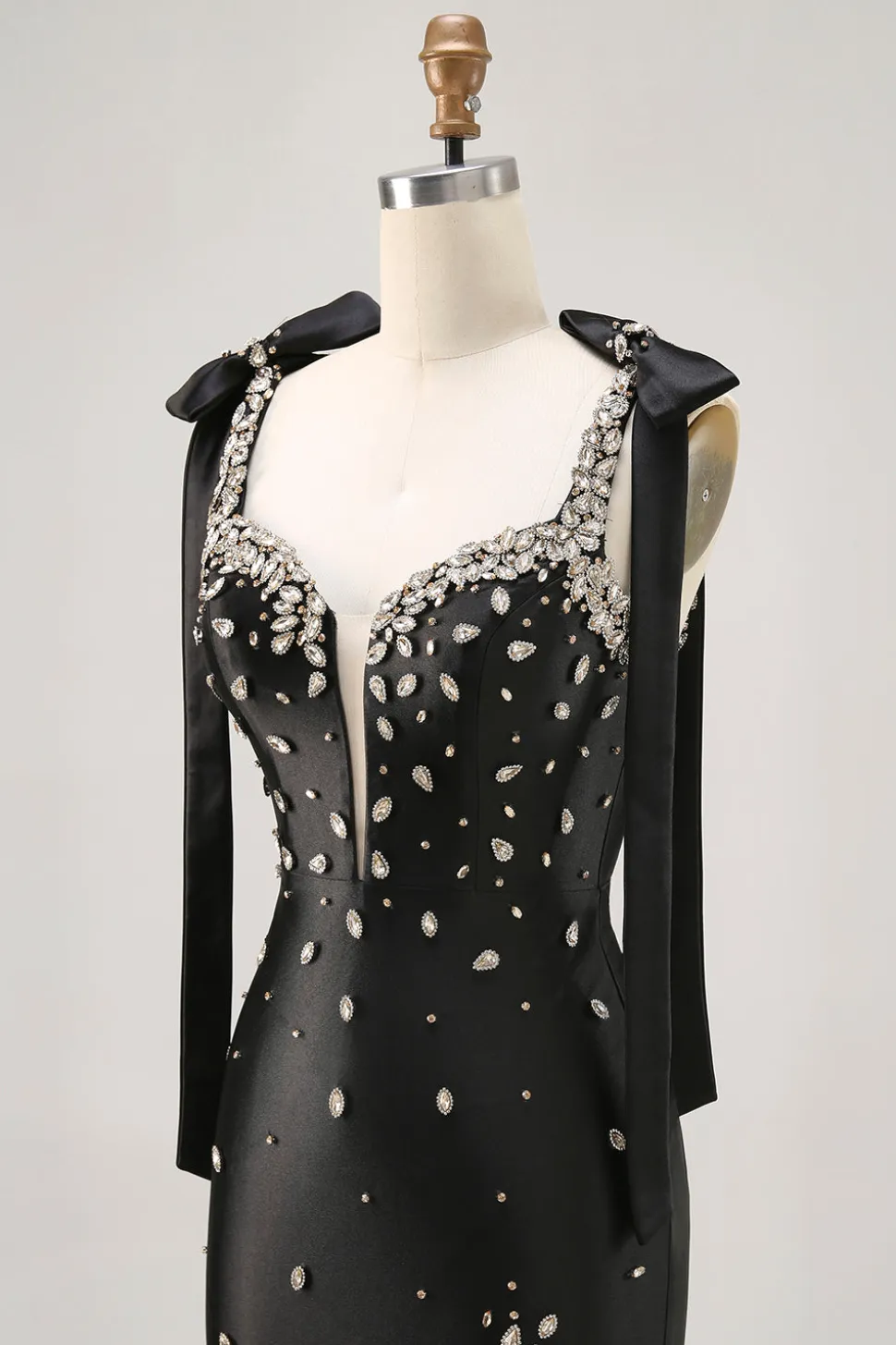Sparkly Preto Tight Rhinestones Short Homecoming Dress com Fenda