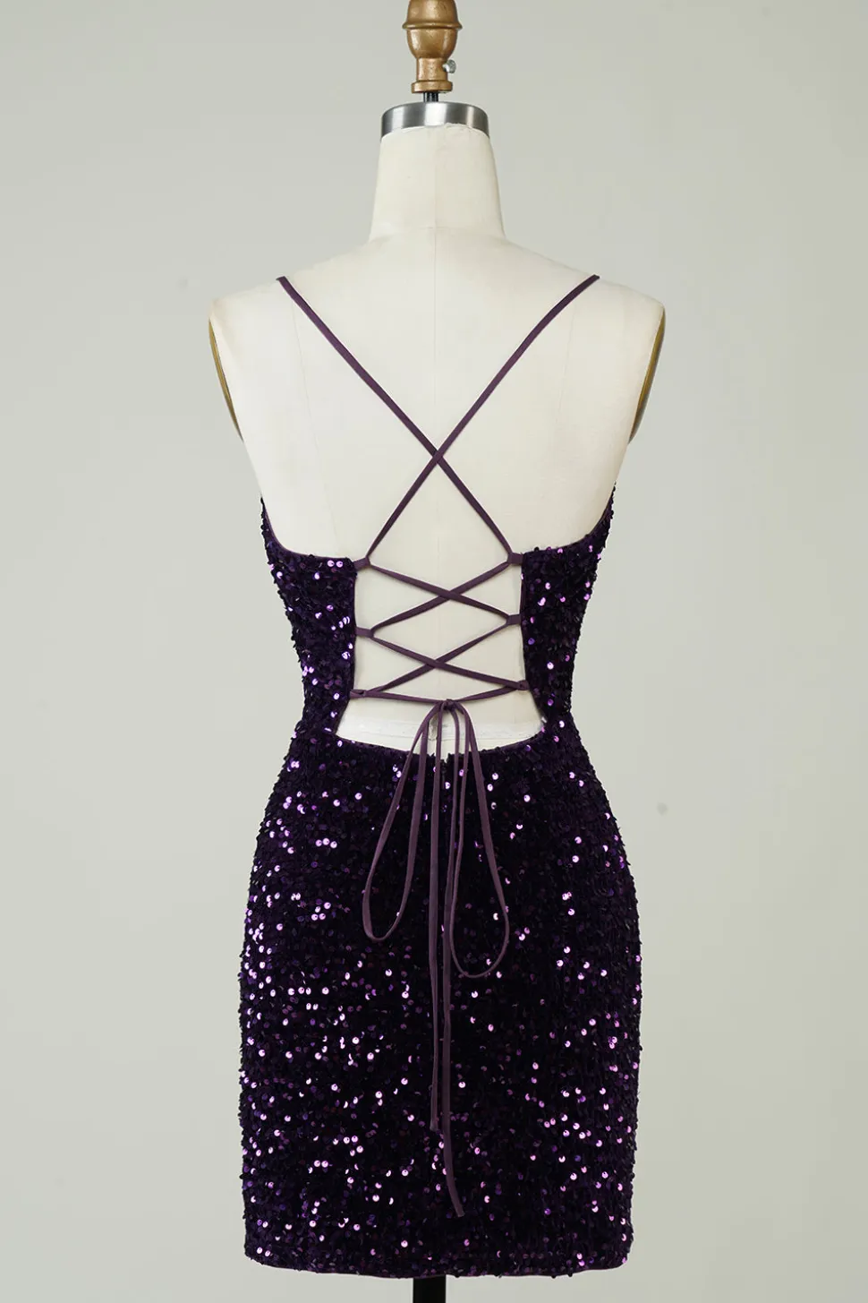 Sparkly Purple Sequins Backless Tight Short Homecoming Dress com fenda