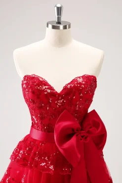Sparkly Red A-Line Strapless Tiered Sequins Homecoming Dress com arco