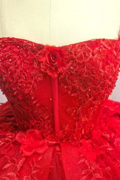 Sparkly Red Ball Gown Espaghetti Straps Beaded Quinceanera Dress with Appliques