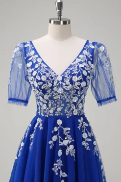 Sparkly Royal Blue A-Line V Neck Appliques Tulle Long Prom Dress com mangas curtas