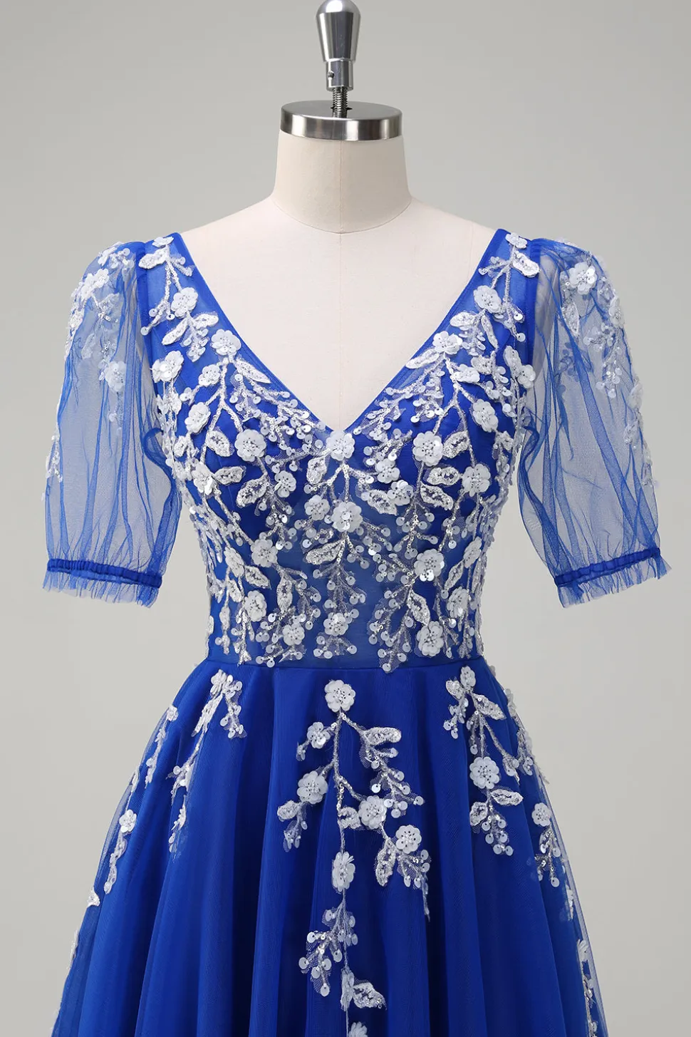 Sparkly Royal Blue A-Line V Neck Appliques Tulle Long Prom Dress com mangas curtas