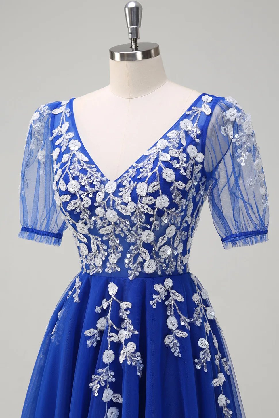 Sparkly Royal Blue A-Line V Neck Appliques Tulle Long Prom Dress com mangas curtas