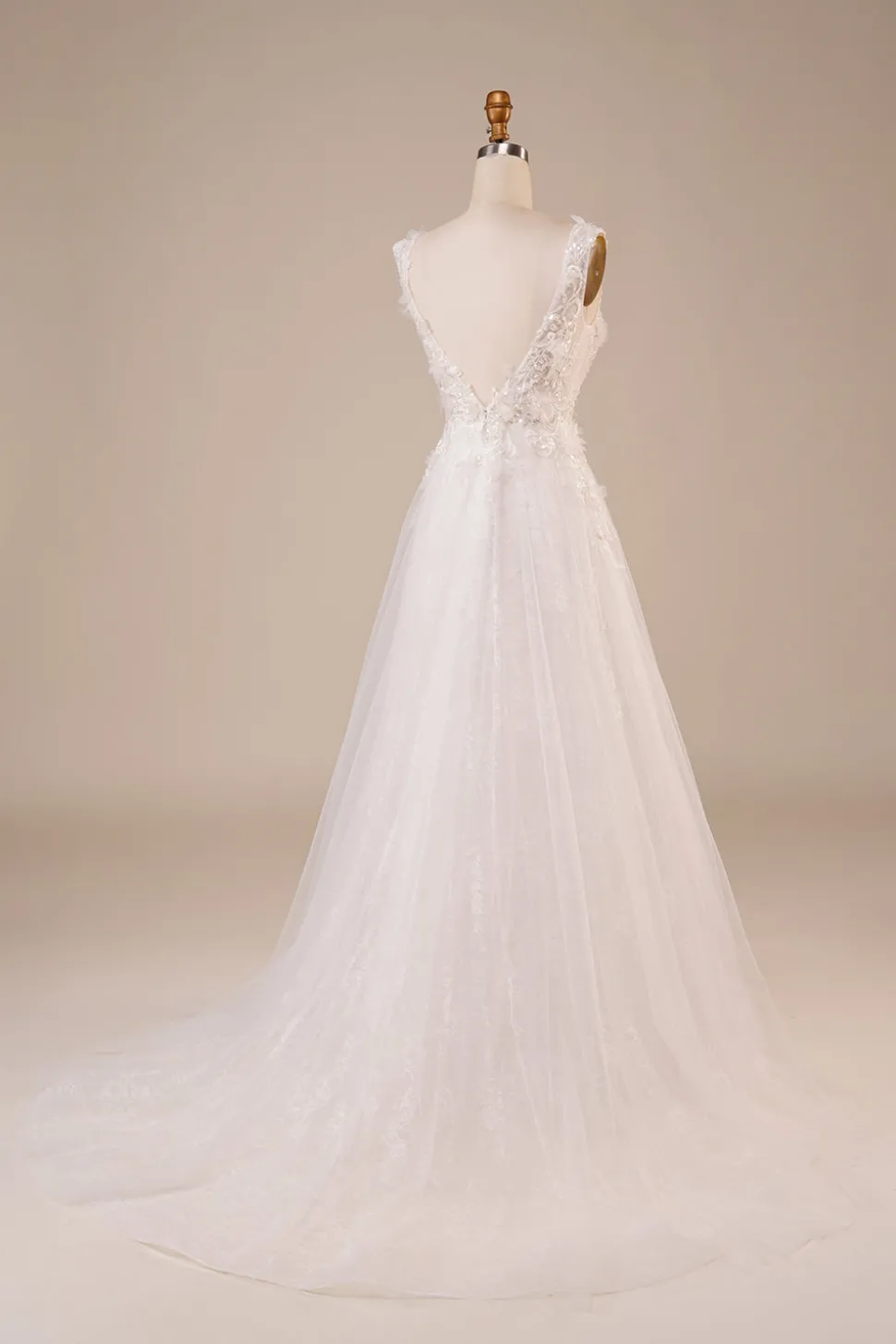 Sparkly Tule frisado marfim longo vestido de noiva