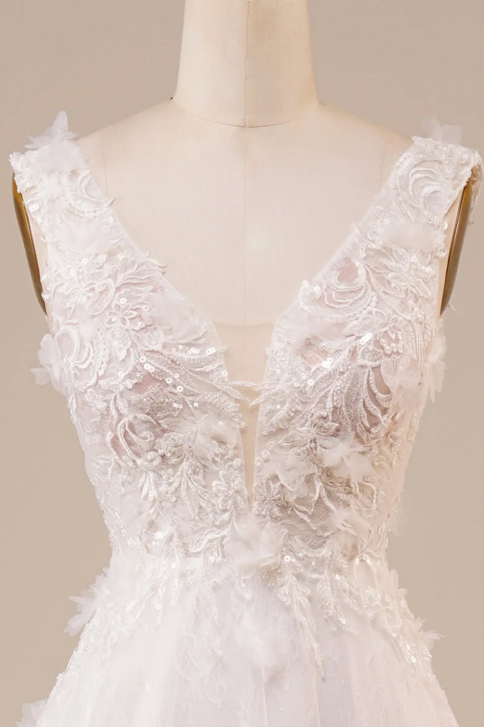 Sparkly Tule frisado marfim longo vestido de noiva