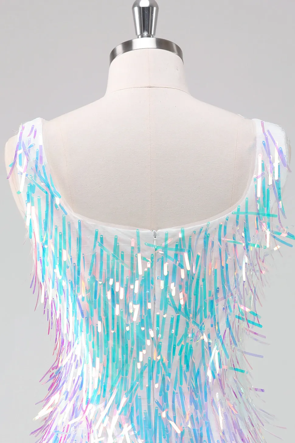 Sparkly White Scoop Neck Tight Short Homecoming Vestido com Tassels