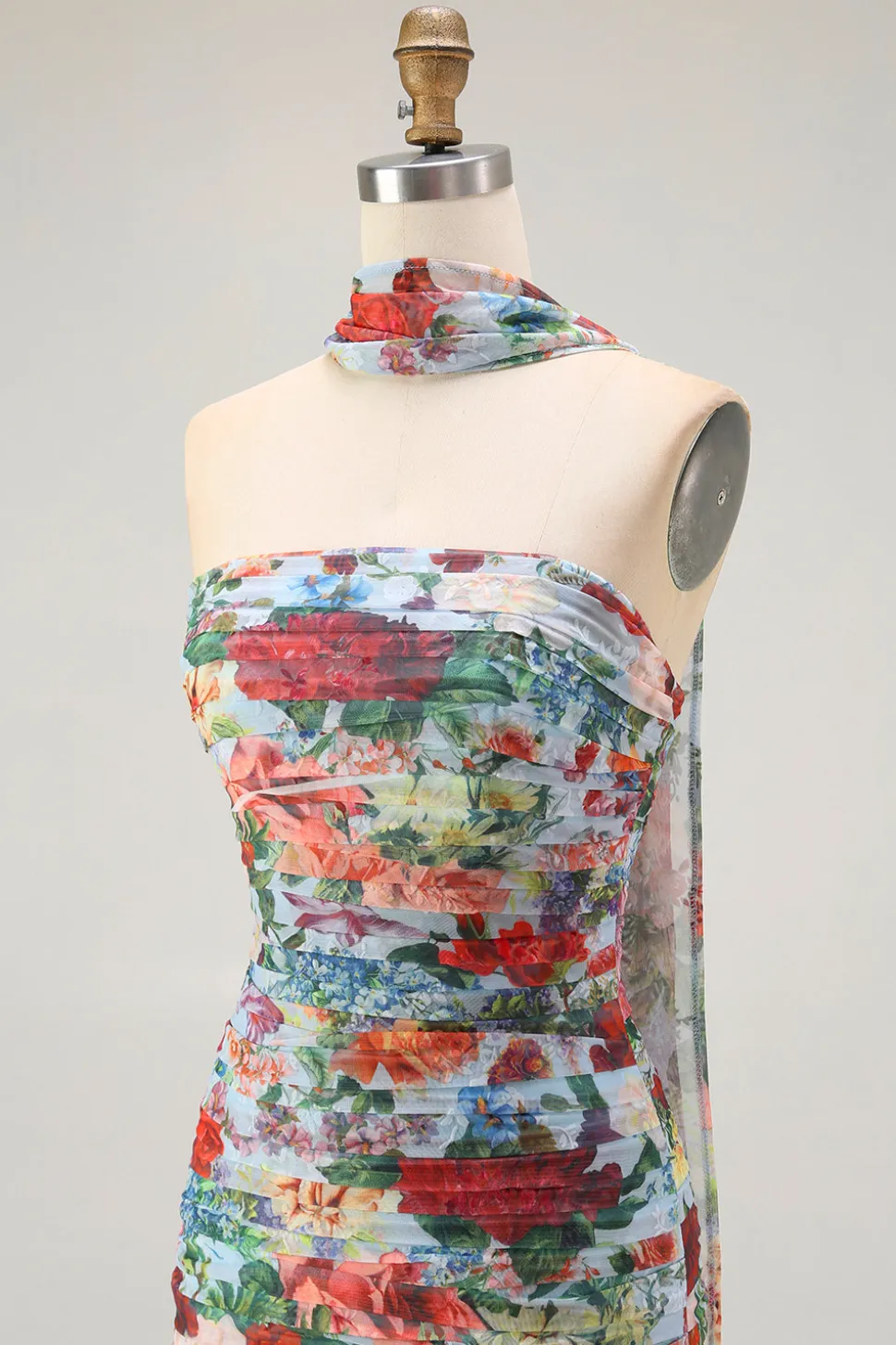 Strapless Azul Vermelho Flor Pescoço Lenço Ruched Wedding Guest Dress com Fenda