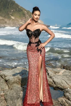Strapless Borgonha Sereia Vestido de Noite com Fenda
