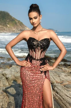 Strapless Borgonha Sereia Vestido de Noite com Fenda