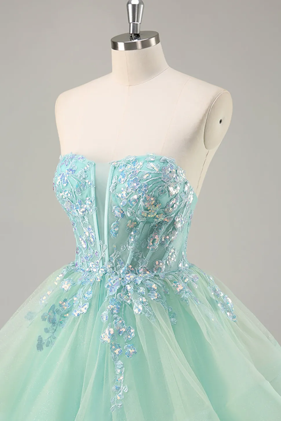 Strapless Uma linha verde espartilho longo vestido de baile com lantejoulas