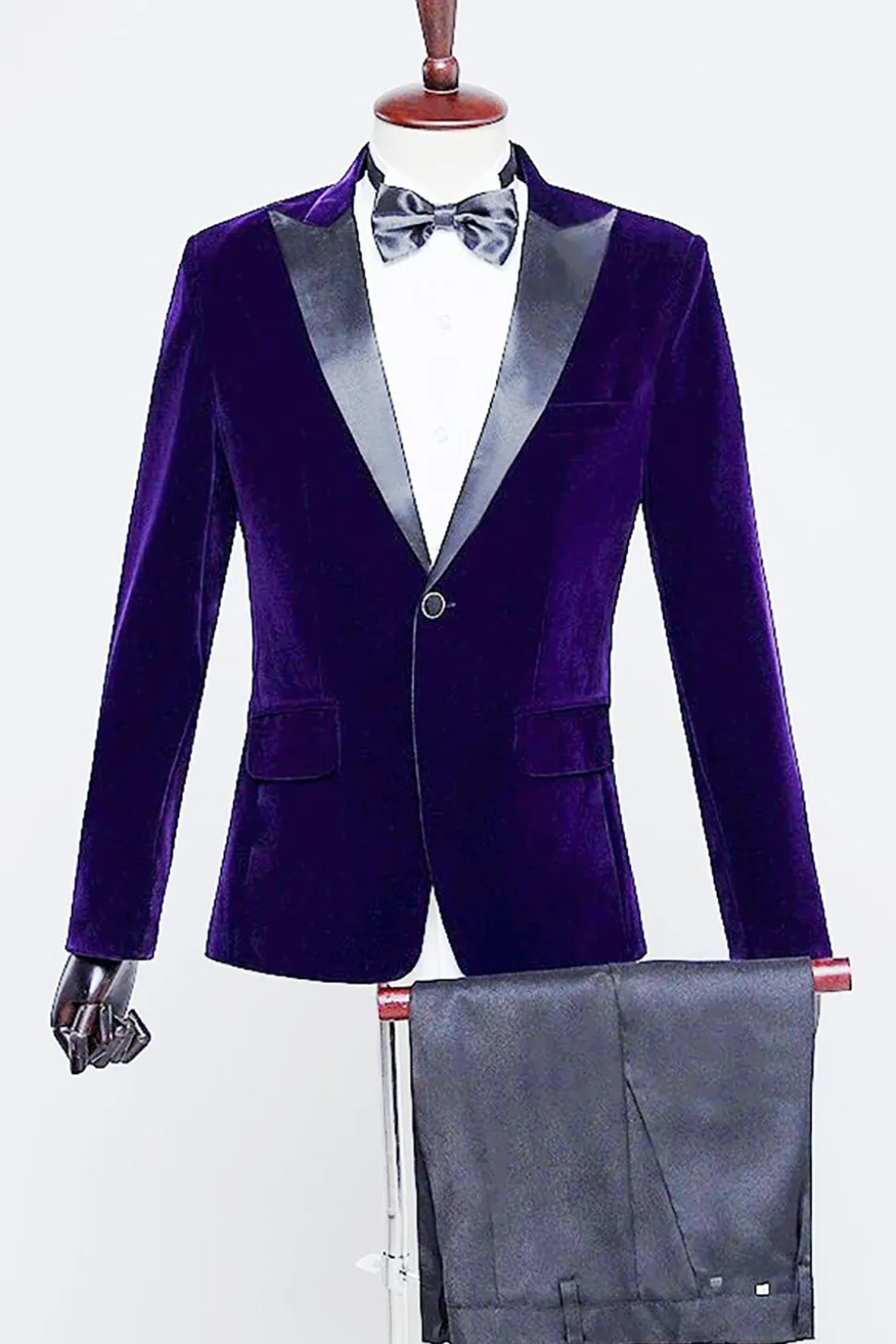 Terno masculino de veludo preto