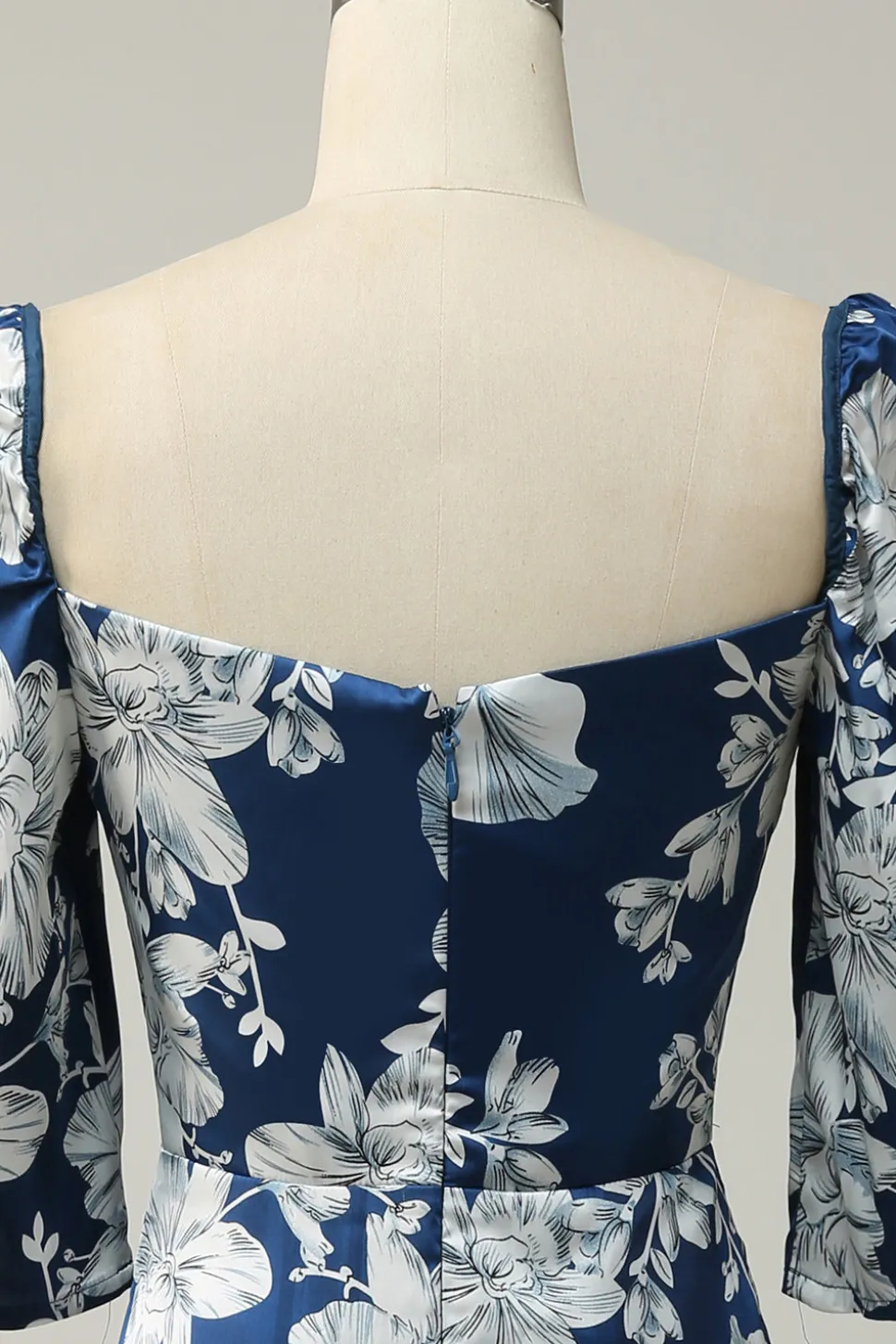 Tinta Azul Floral Tea-Length Vestido Madrinha com mangas