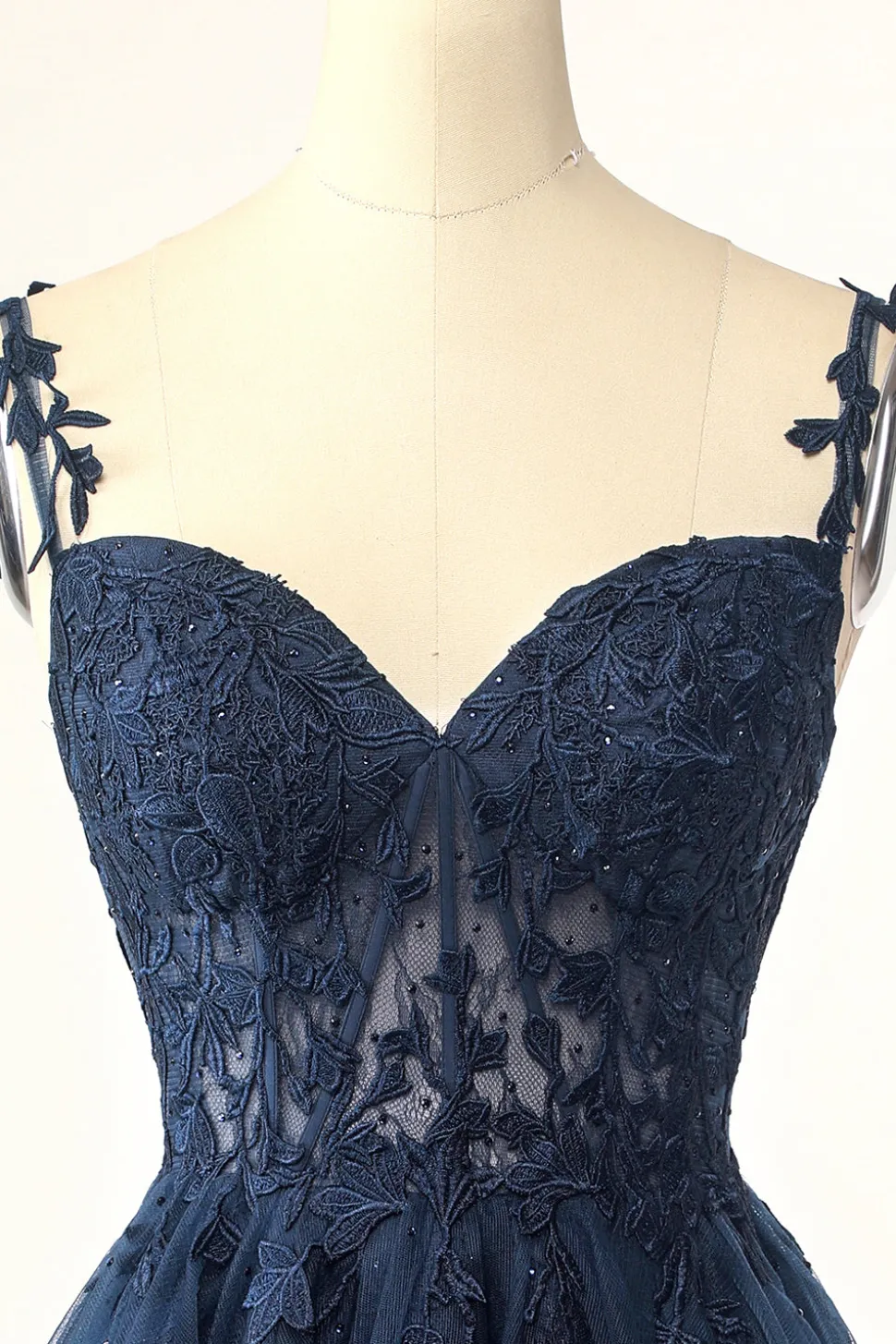 Tiras de espaguete da marinha curto vestido de homecoming com apliques