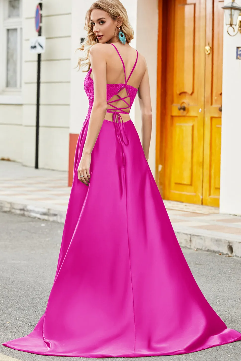 Trendy A Line Esparguete Correias Pavão Verde Vestido Longo Baile de Formatura com Apliques