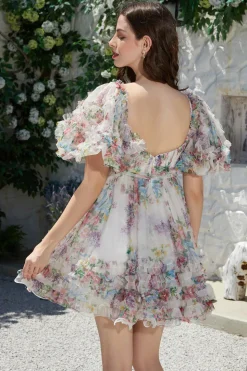 Trendy A Line Ivory Floral Printed Short Tulle Homecoming Dress com mangas curtas