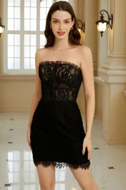 Trendy Bainha Strapless Preto Corset Homecoming Dress com Missangas