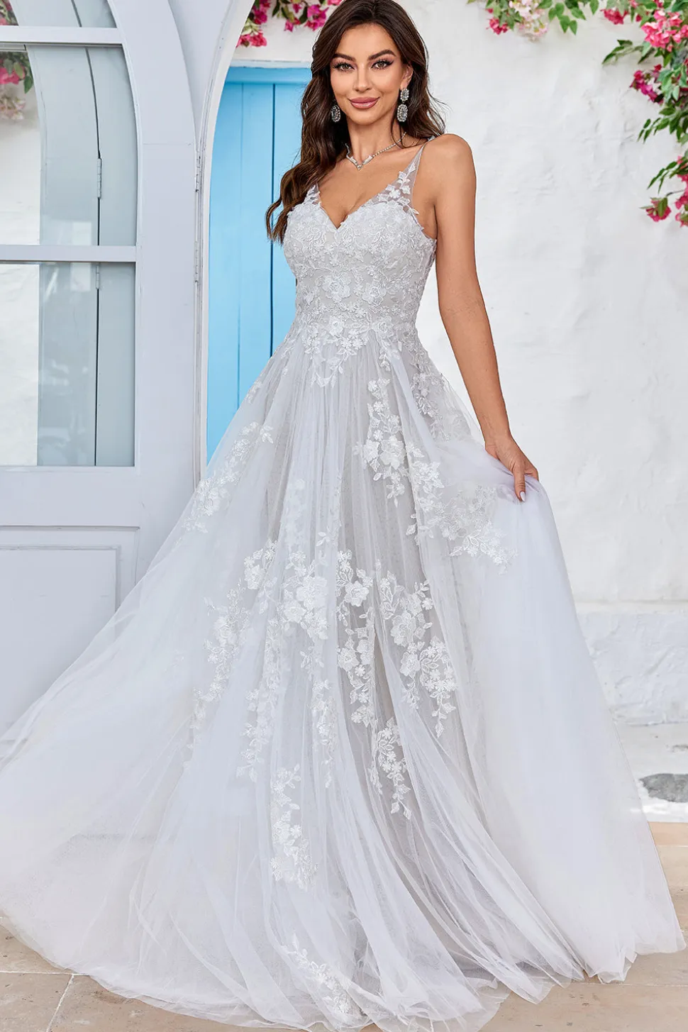 Tule Backless Marfim Long A Line Vestido de Noiva com Bordado