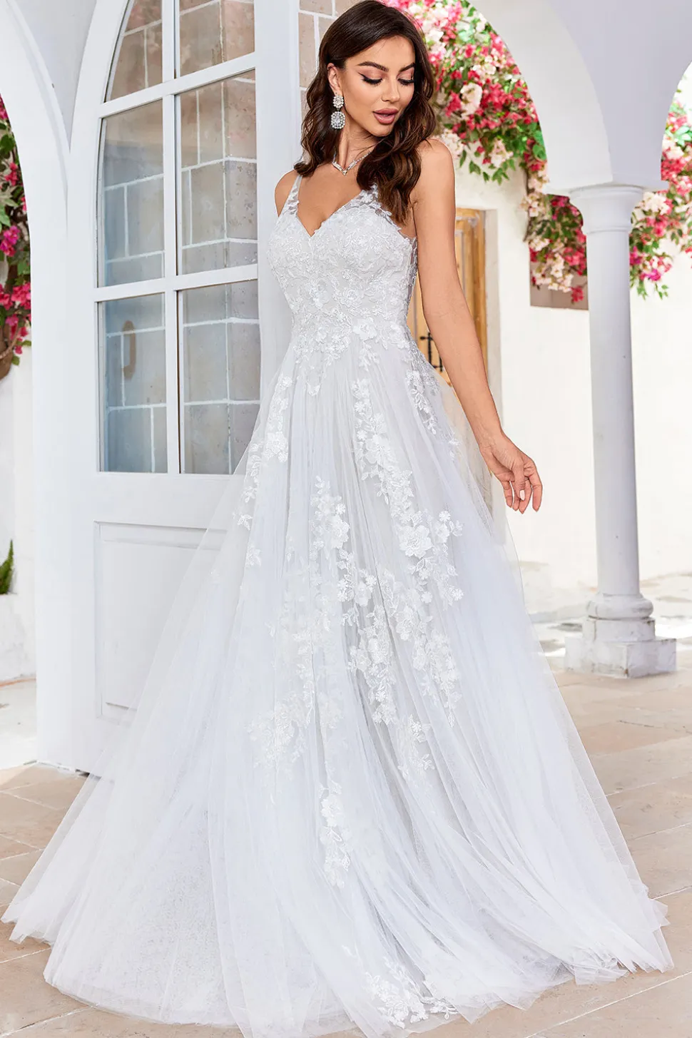 Tule Backless Marfim Long A Line Vestido de Noiva com Bordado