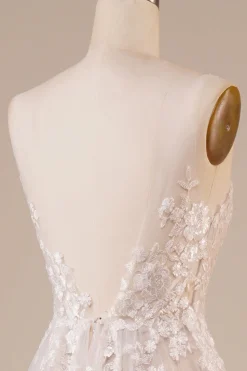 Tule Backless Marfim Vestido de Noiva Longo com Bordado