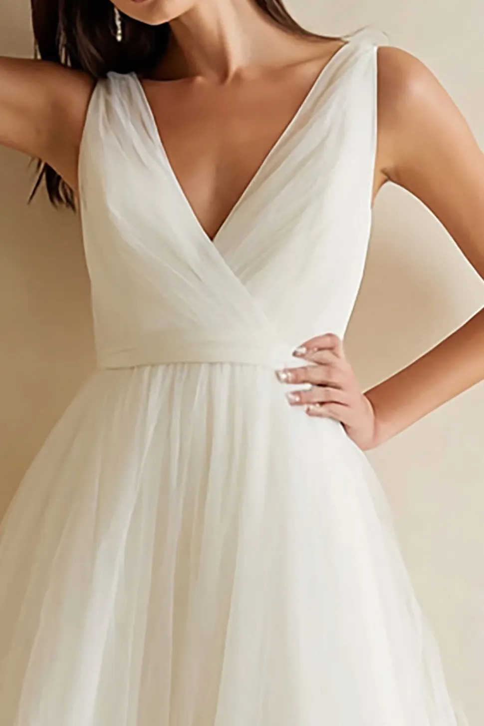 Tule Branco Uma Linha V-Neck Midi Vestido de Noiva