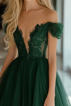 Tule da princesa verde escuro fora do ombro longo vestido de baile com apliques de renda