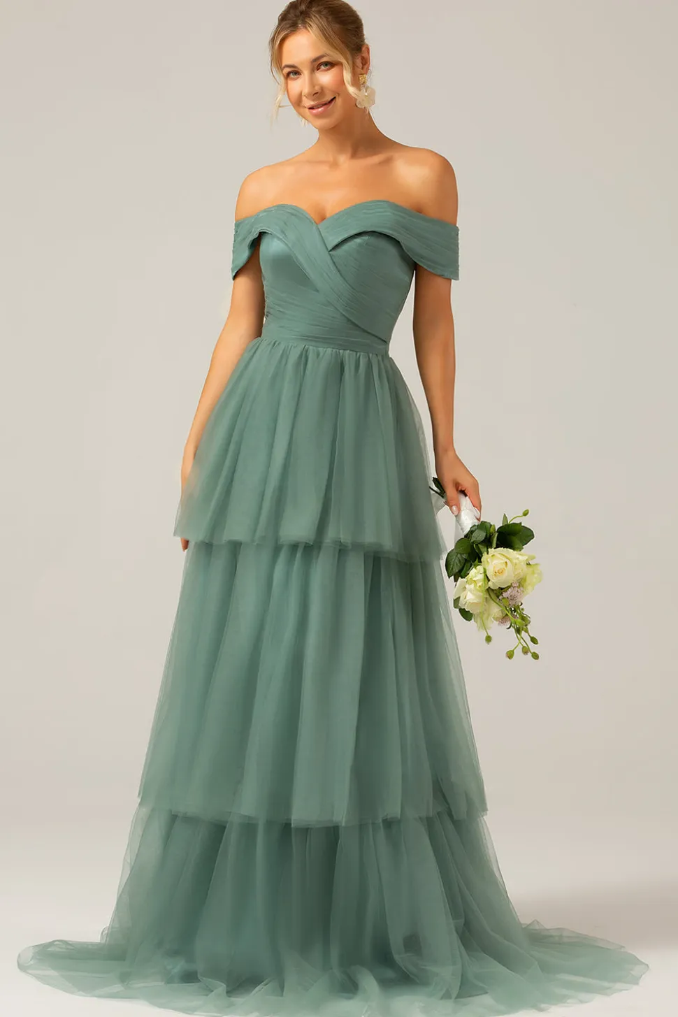 Tule verde cinza Uma linha fora do ombro vestido de dama de honra em camadas