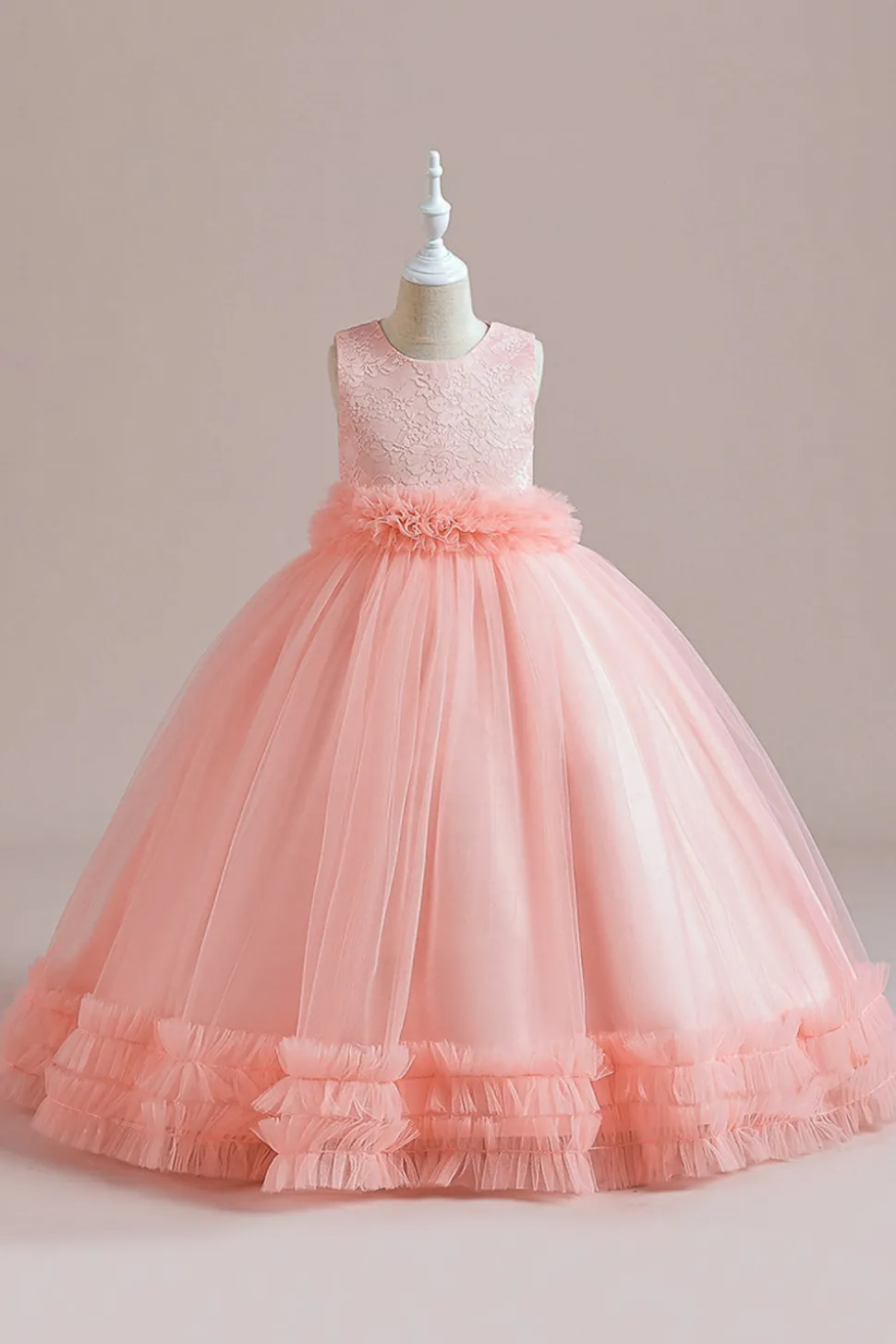 Tule verde sem mangas Um vestido de menina linha com renda