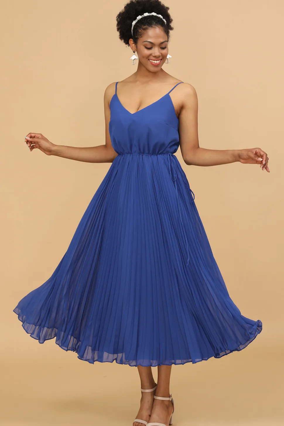 Um fio de espaguete alças royal blue tea length dama de honra