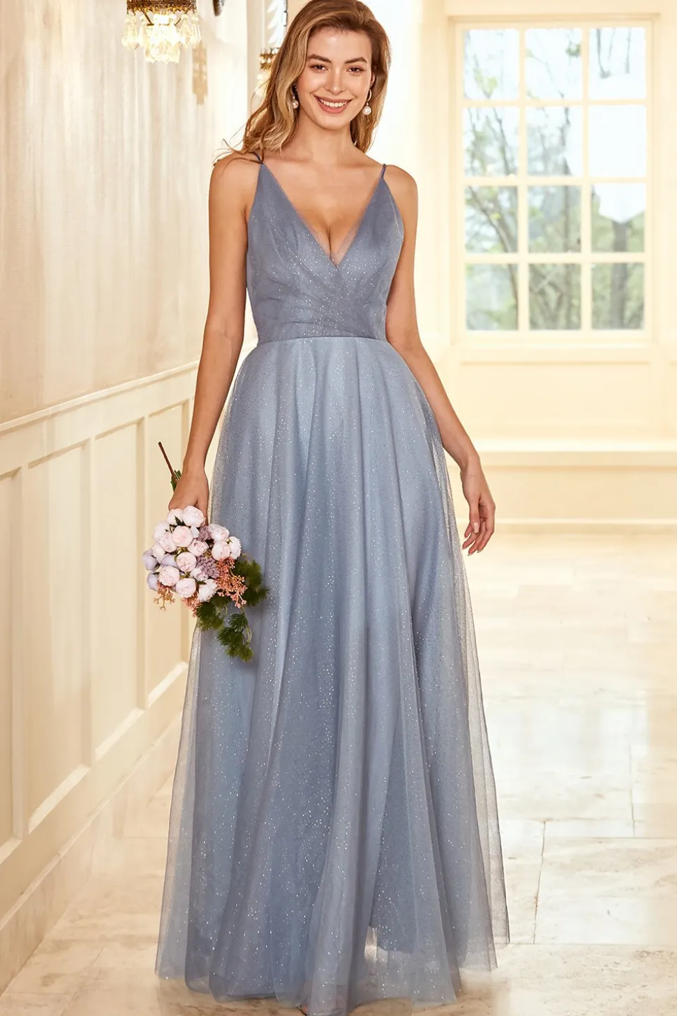Um fio de espaguete tiras cinza azul longo vestido dama de honra