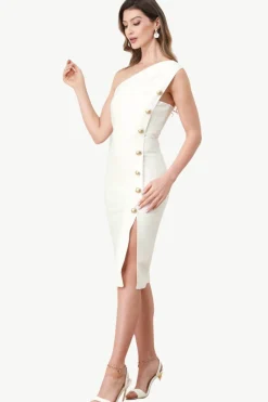 Um ombro branco bodycon vestido com botões