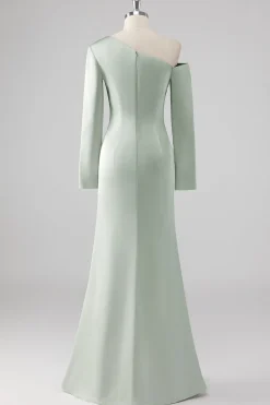 Um ombro cetim sage bainha vestido dama de honra com mangas compridas
