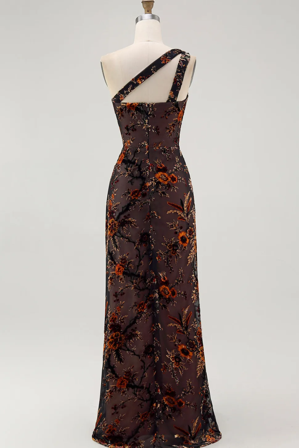 Um ombro preto floral bainha vestido dama de honra