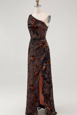 Um ombro preto floral bainha vestido dama de honra