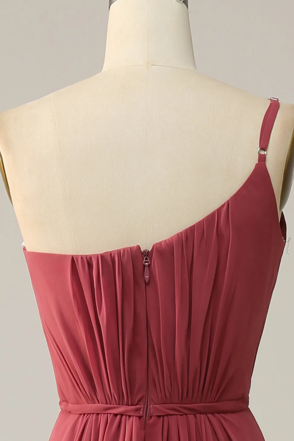 Um Ombro Rosa A Line Vestido de Dama de Honor