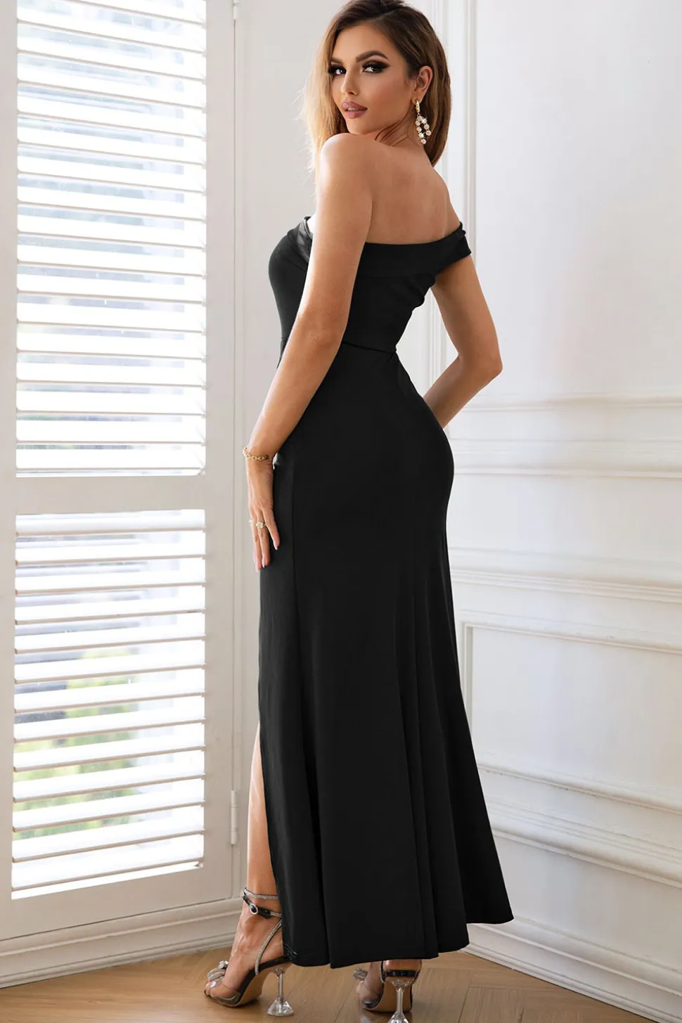 Um Ombro Vestido de Baile Preto