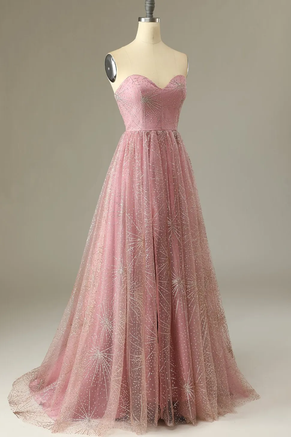 Um vestido de baile de blush de linha com Criss Cross Back